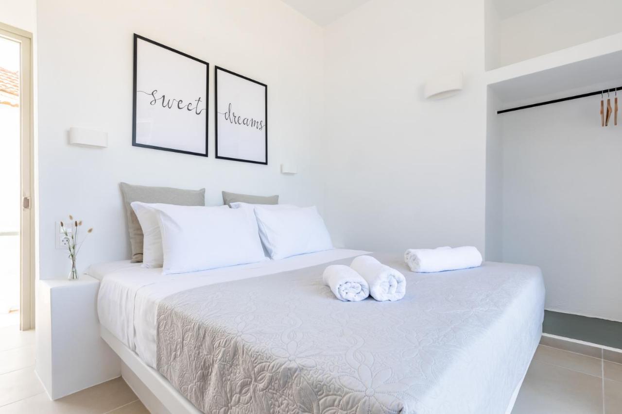 Uncle John'S Guesthouse Skopelos Town Ngoại thất bức ảnh