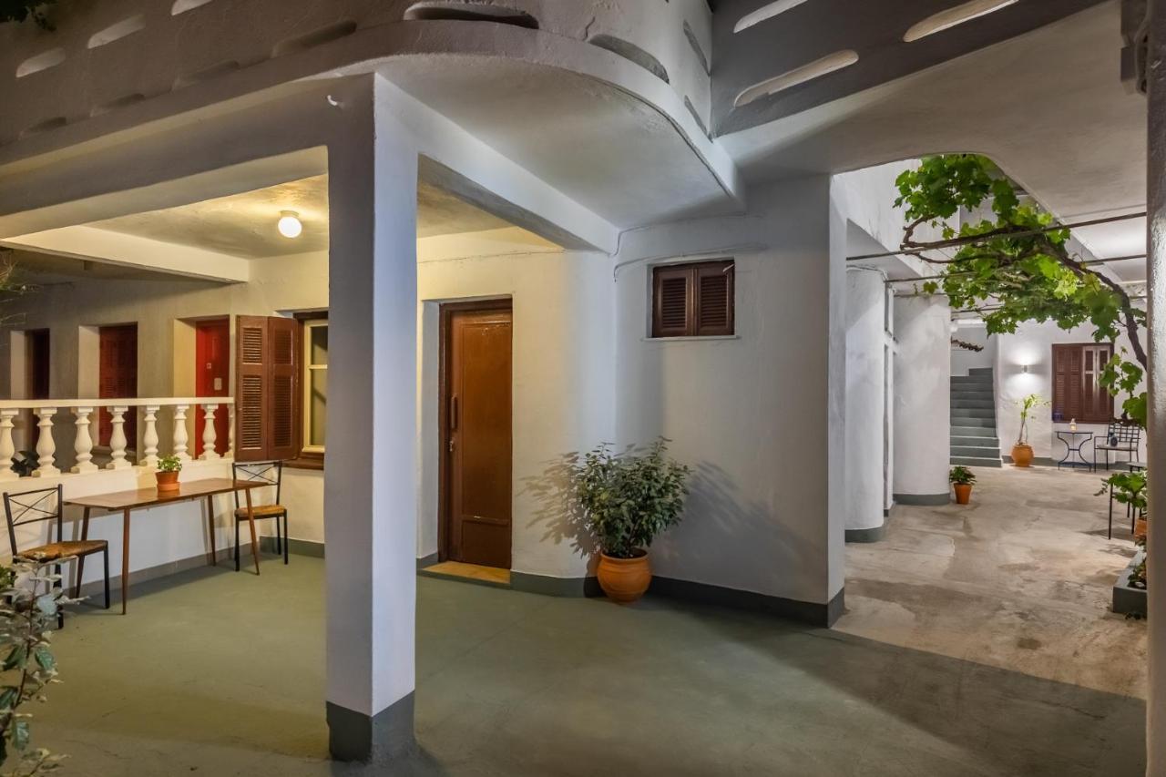 Uncle John'S Guesthouse Skopelos Town Ngoại thất bức ảnh