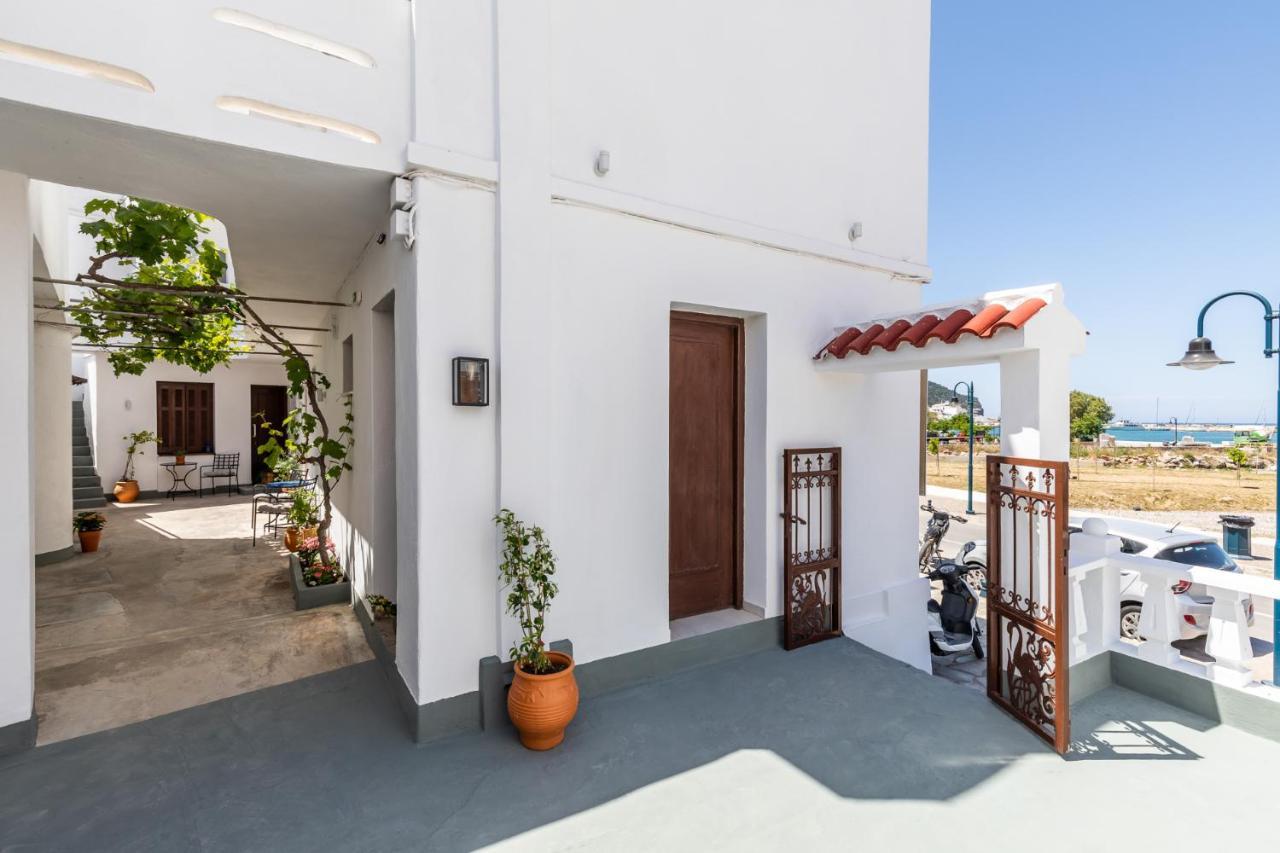 Uncle John'S Guesthouse Skopelos Town Ngoại thất bức ảnh