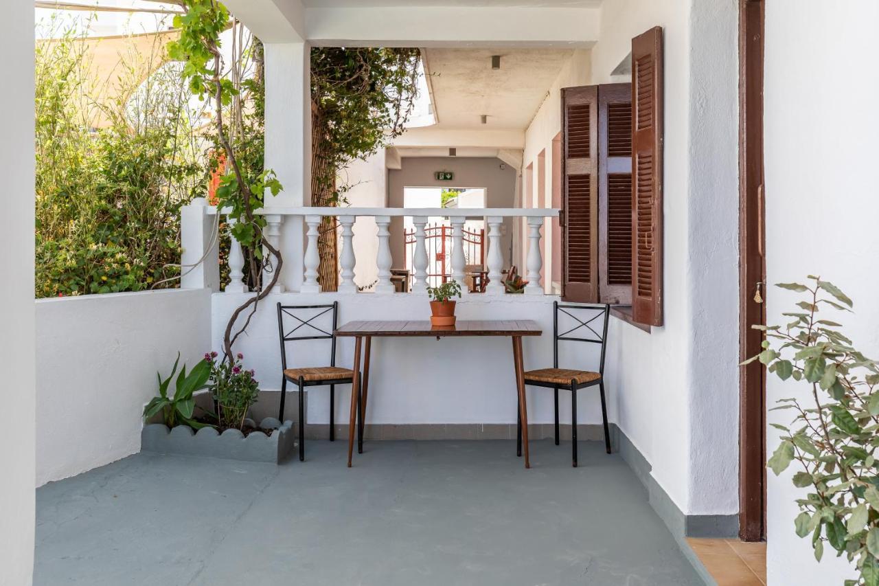 Uncle John'S Guesthouse Skopelos Town Ngoại thất bức ảnh